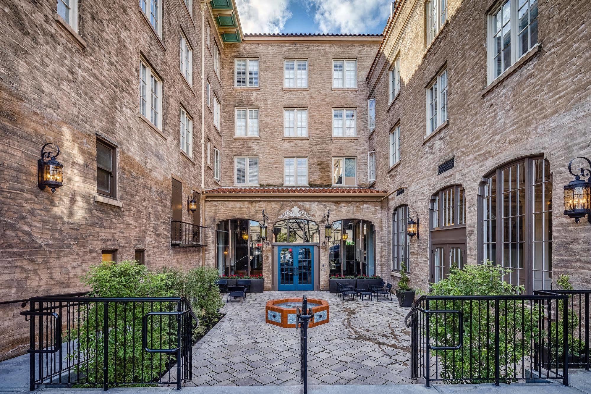 Hotel Petaluma, Ascend Hotel Collection Bagian luar foto
