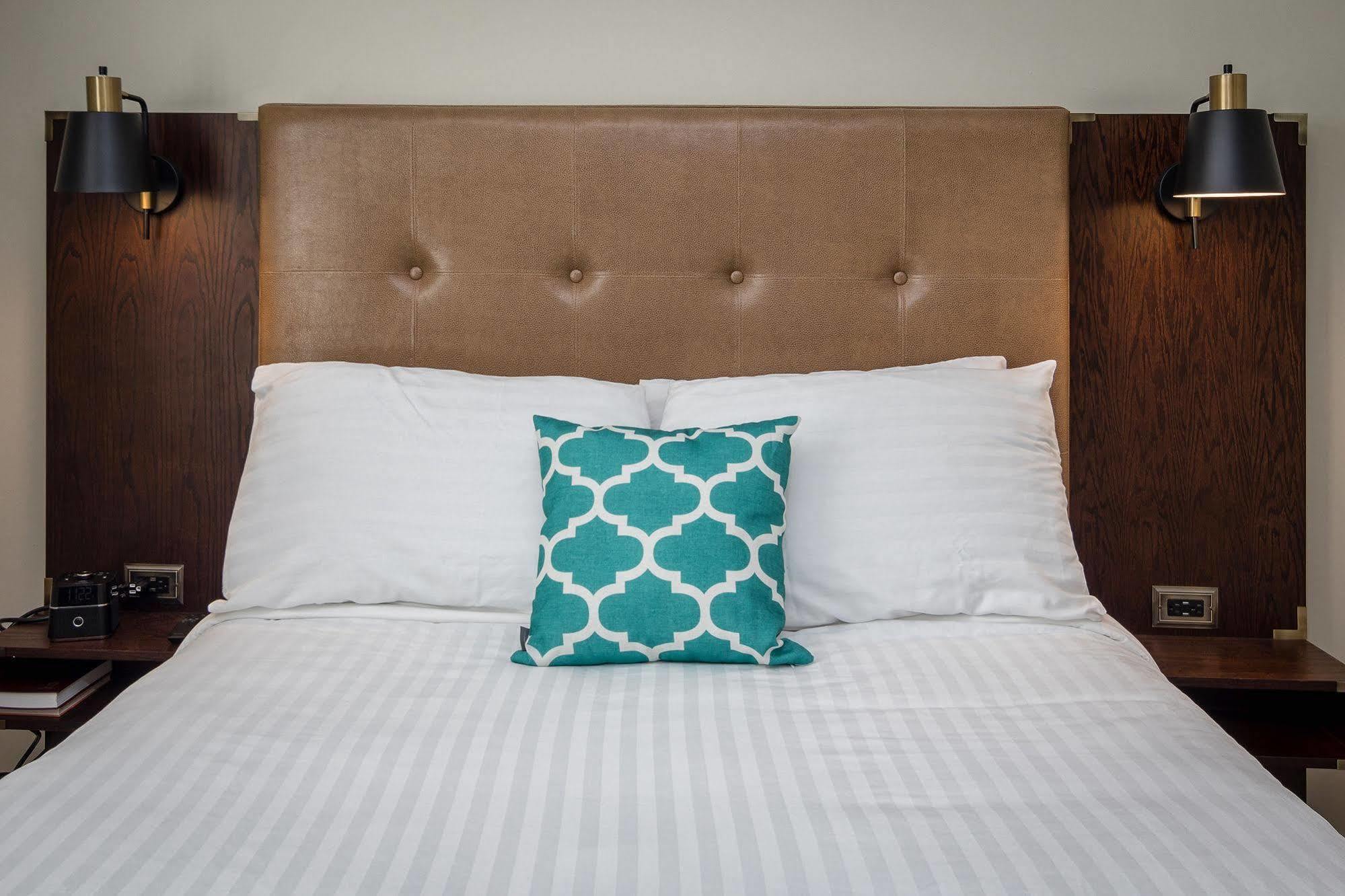Hotel Petaluma, Ascend Hotel Collection Bagian luar foto